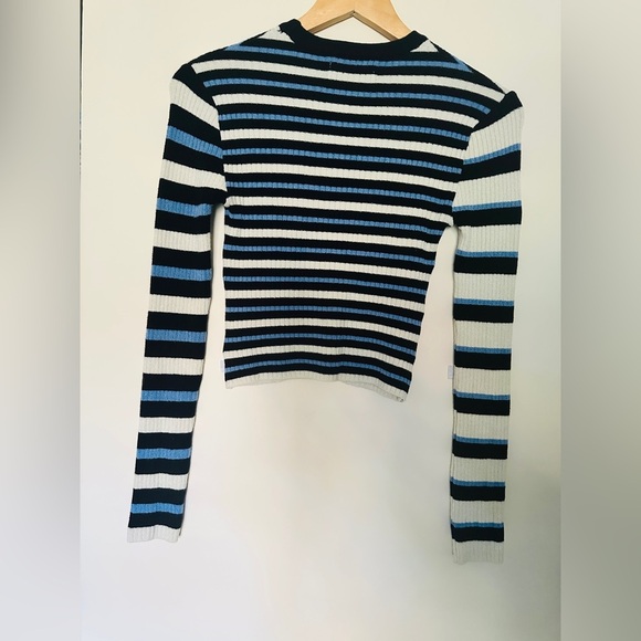 Urban Outfitters Top Sweater Striped Black, Cream and Blue Women's Sz Small - Picture 8 of 9